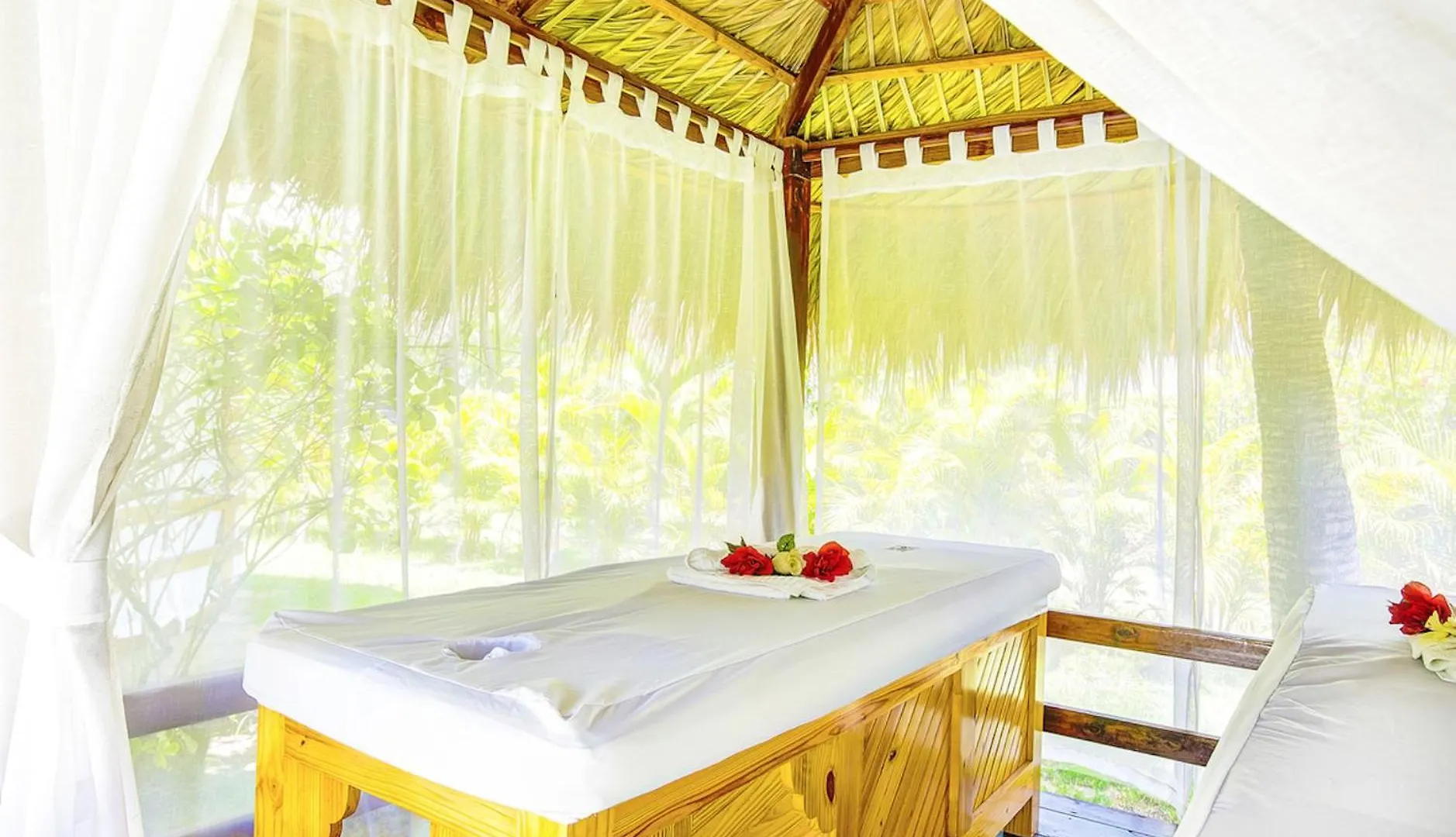 Appartement Caribbean Suites Dеluxe With Rоoftop Pool And Beach Access Punta Cana